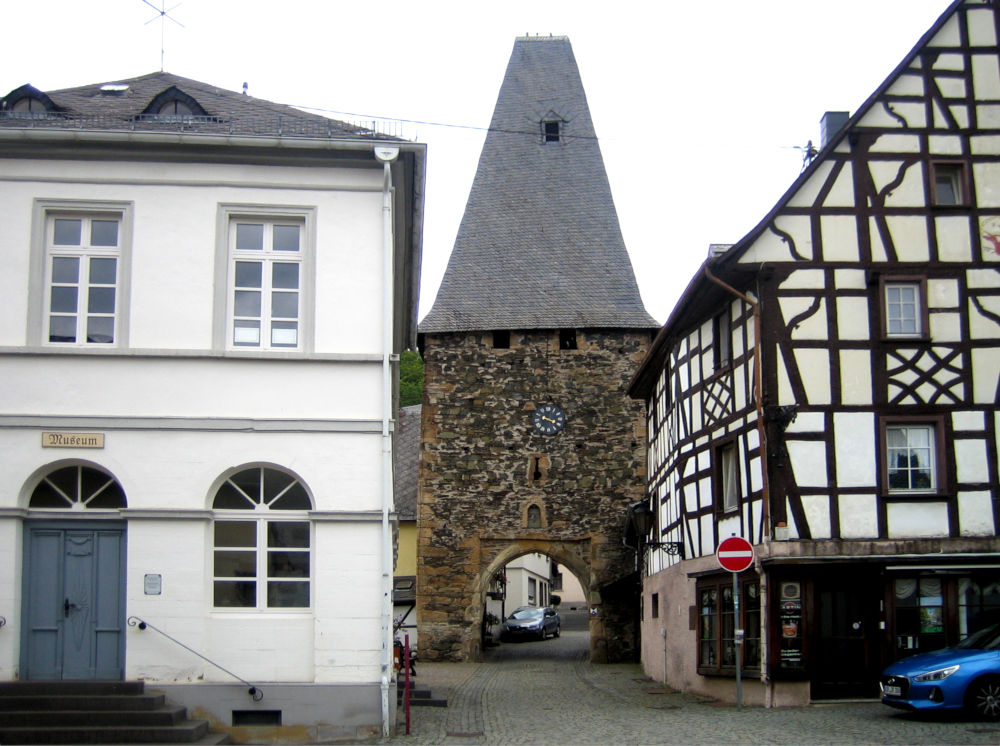 Altes Backhaus und Uhrturm (Herrstein, 11.9.2019; Foto: Klare)