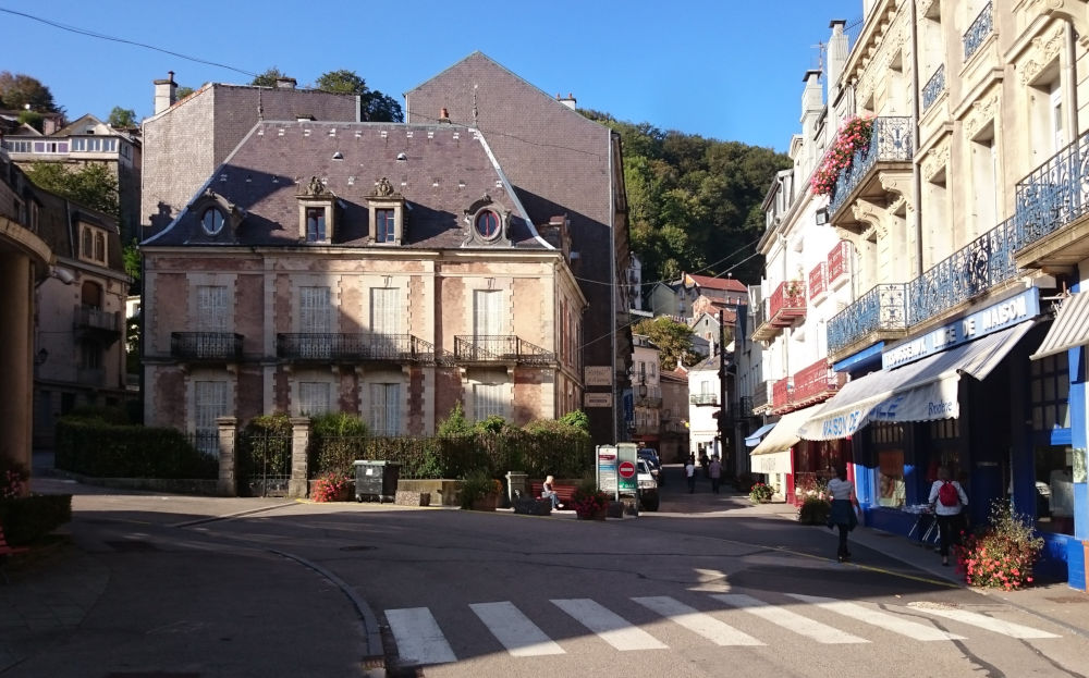 Place Maurice Janot (Plombières-les-Bains, 21.9.2019; Foto: Klare)