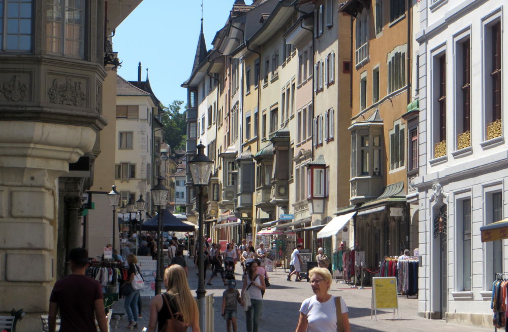 Vordergasse Schaffhausen (4.7.2019; Foto: Meyerbröker)