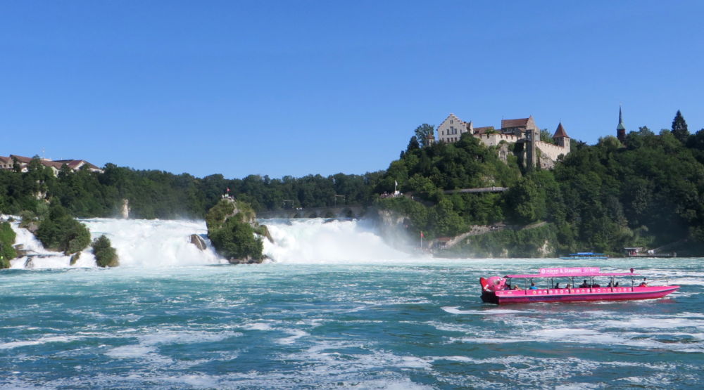 Mit dem Boot zum Rheinfall (Schaffhausen, 4.7.2019; Foto: Meyerbrköker)