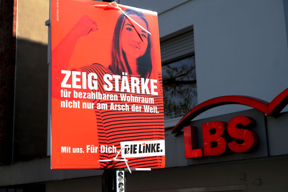 Linke-Plakat: "Zeig Stärke" (17.4.2017; Foto: Klare)