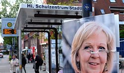 Beschädigtes Wahlplakat der SPD an der Hiltruper Marktallee (27.4.2017; Foto: Klare)