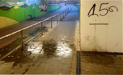 Dauerzustand seit Anfang 2019: Überschwemmung im Hiltruper Bahnhofstunnel (18.2.2020; Foto: Klare)
