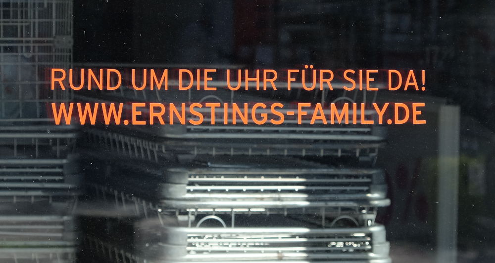 Ernstings: Online rund um die Uhr (25.3.2020; Foto: Klare)