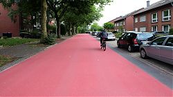Roter Schulweg Am Klosterwald (2.7.2020; Foto: Klare)
