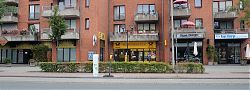 Marktallee 83: Spielhalle, Post, Gastronomie (11.8.2020; Foto: Klare)