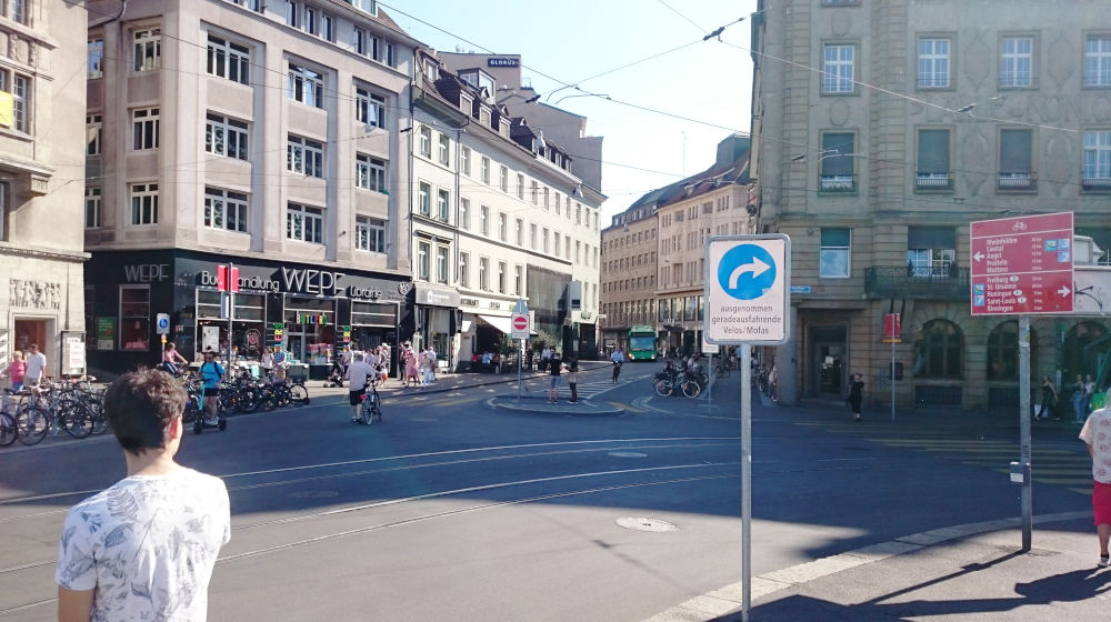 Basel: Autofreie Innenstadt (6.7.2019; Foto: Henning Klare)