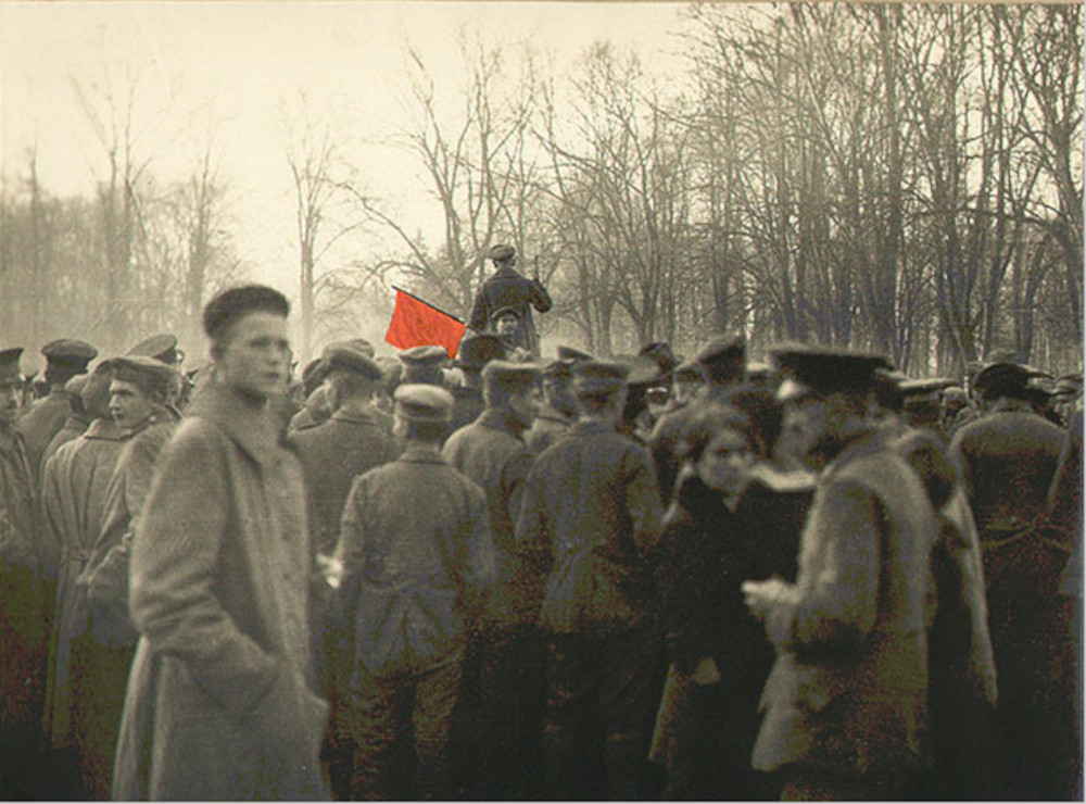 Demonstration von Soldaten und Kundgebung auf dem Neuplatz 9.11.1918 (Foto: Stadtarchiv Münster, Fotosammlung Nr. 4298d)