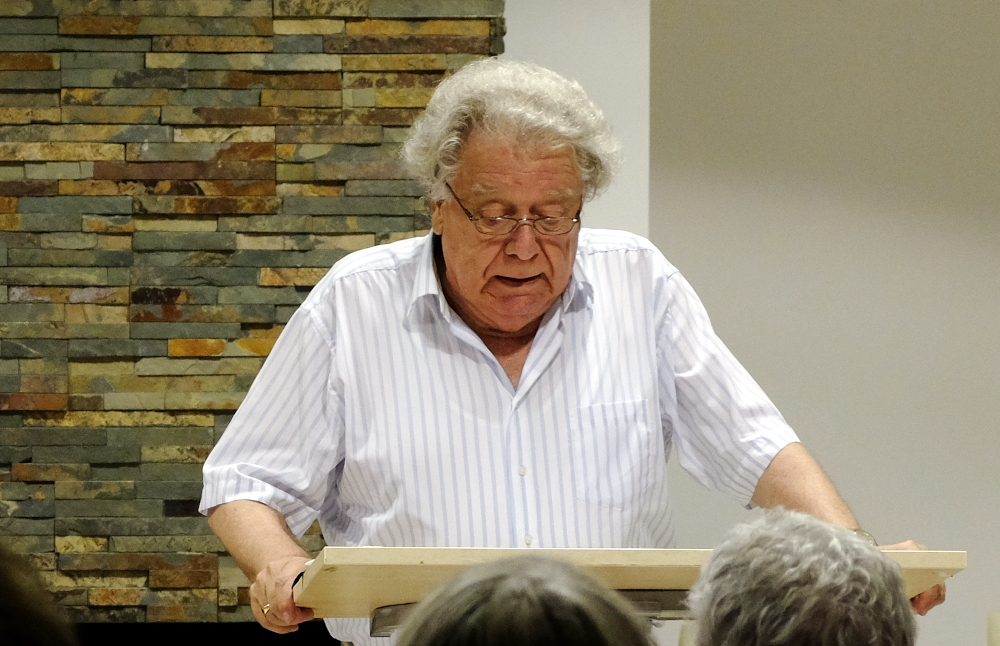 Günter Rohkämper-Hegel liest (14.8.2015; Foto: Henning Klare)