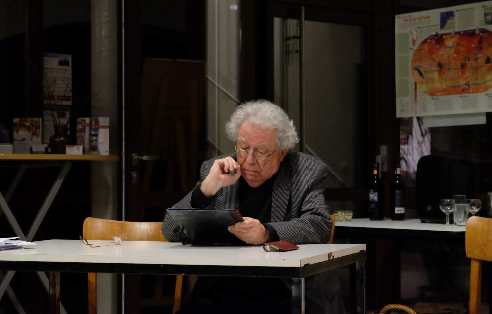 Günter Rohkämper-Hegel liest im MSC-Welthaus (15.12.2017; Foto: Henning Klare)
