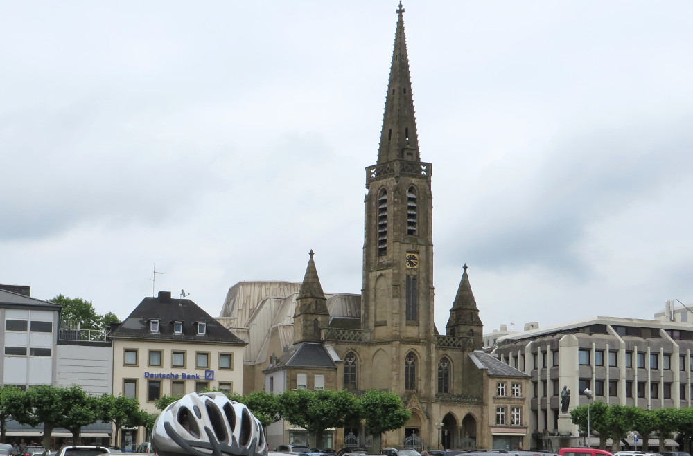 Saarlouis: St. Ludwig und St. Peter und Paul (18.6.2015; Foto: Klaus Meyerbröker)