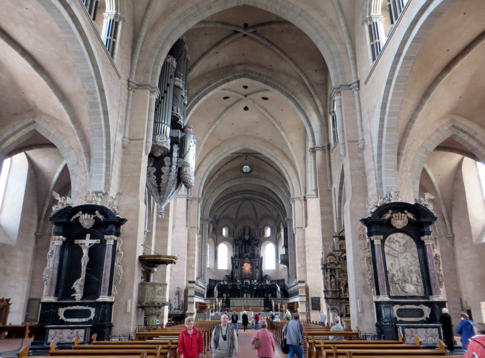 Hohe Domkirche St. Peter zu Trier: Blick zum Ostchor (24.6.2015; Foto: Klaus Meyerbröker)