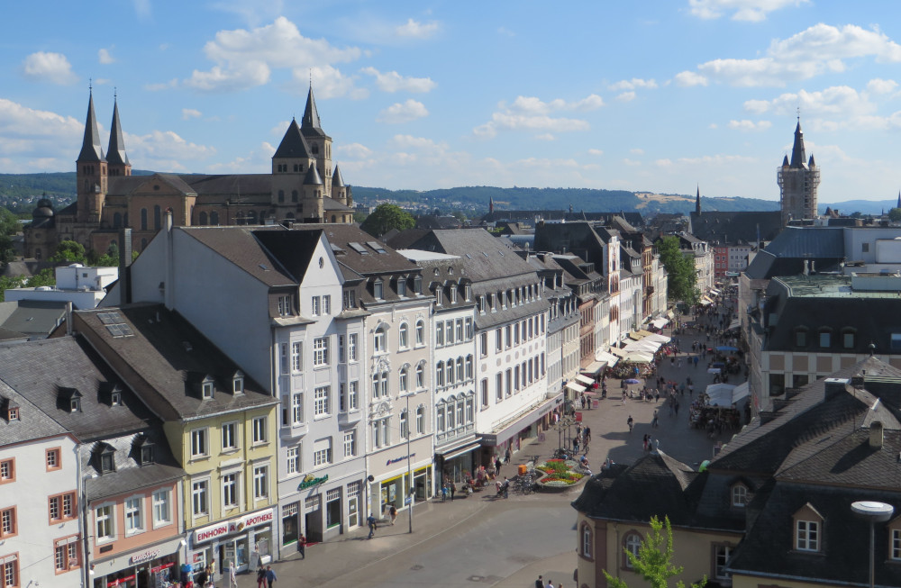 Trier: Blick von der Porta Nigra (24.6.2015; Foto: Klaus Meyerbröker)