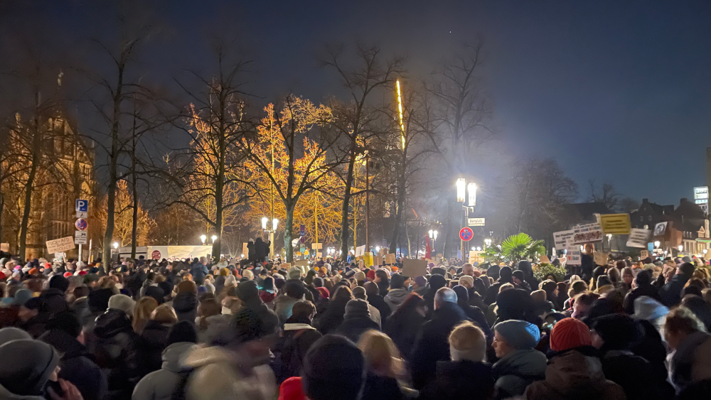 Demonstation auf dem Domplatz (19.1.2024; Foto: Henning Klare)