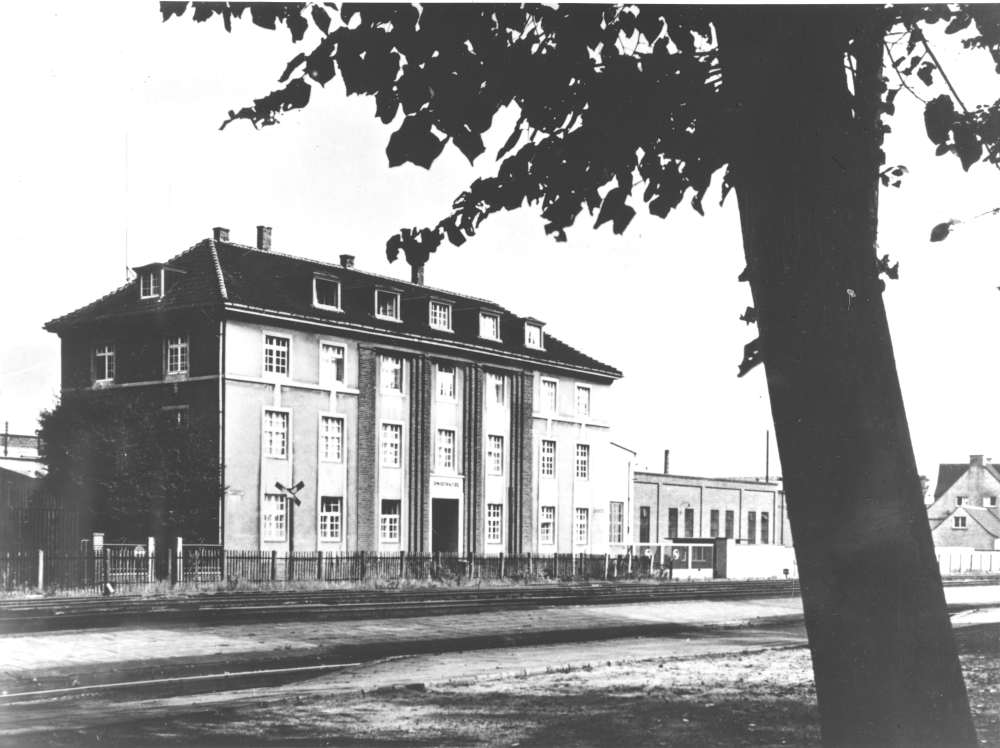 Hiltrup, Verwaltungsgebäude der Hoesch Rohrwerke (um 1950; Foto: Hiltruper Museum)