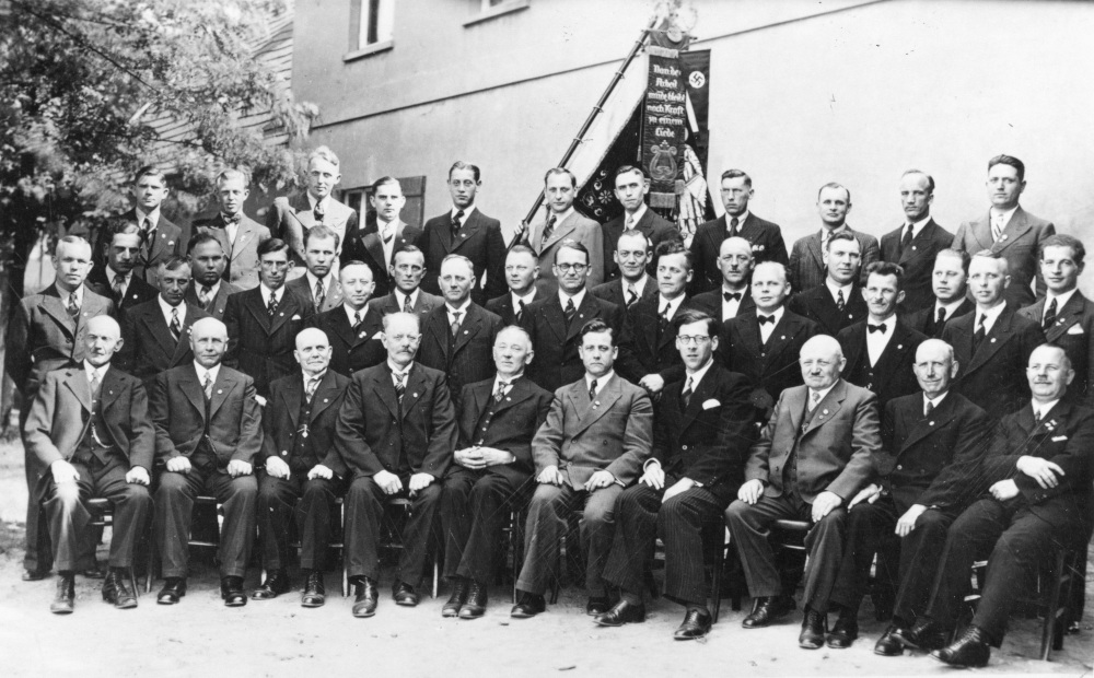 Männergesangverein Hiltrup von 1848: Gruppenfoto zum 90. Jubiläum (1938; Foto: Hiltruper Museum)