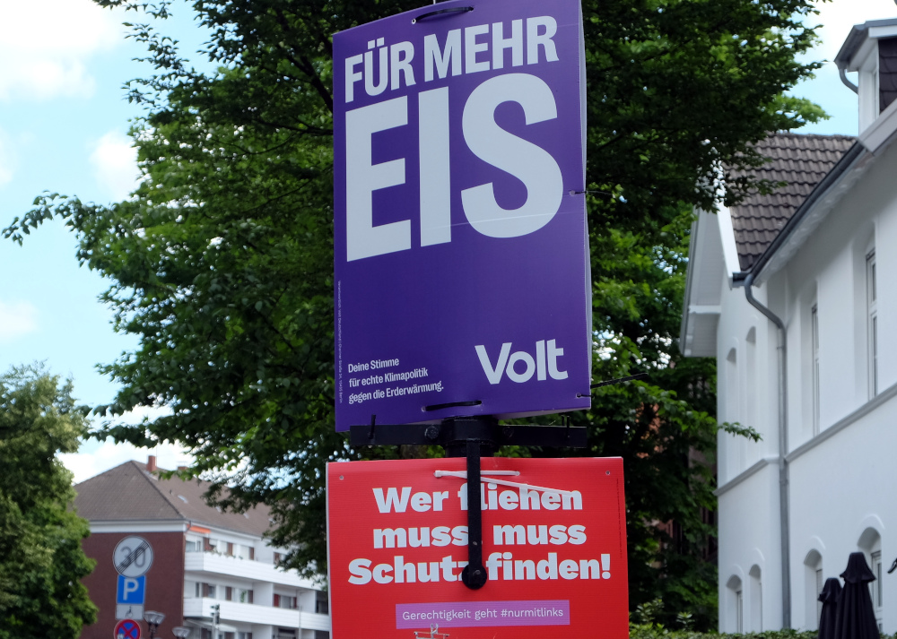 Europa-Wahl-Plakat von VOLT in Hiltrup (9.6.2024; Foto: Henning Klare)
