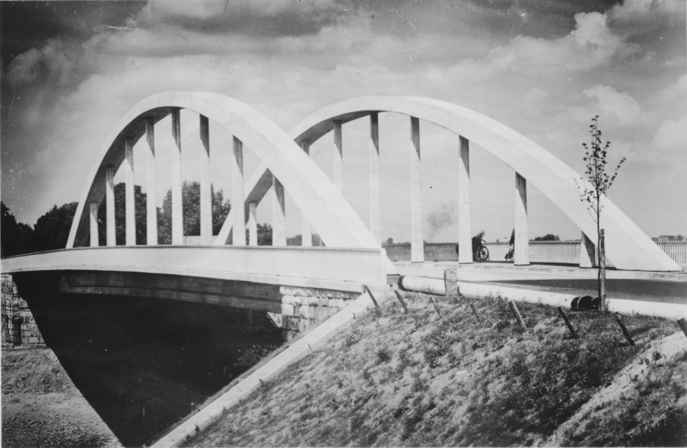 Hammerstraßenbrücke über die II. Fahrt (Foto: Historisches Bildarchiv der Bundeswasserstraßen / Creative Commons Attribution 4.0 International)