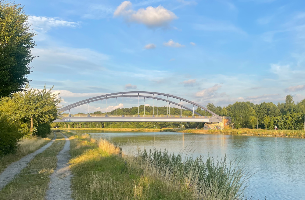 Hammerstraßenbrücke über die II. Fahrt (Ansicht von Westen, 10.7.2025; Foto: Henning Klare)