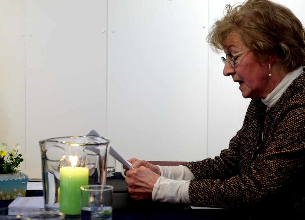 Elisabeth Sicking liest Norbert Scheuer (3.3.2026, Foto: Henning Klare)