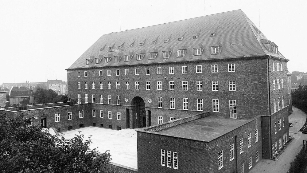 Polizeipräsidium Recklinghausen, während der NS-Zeit als Gestapo-Gefängnis genutzt (Foto: https://www.hspv.nrw.de/projekt-orte-der-polizeigeschichte/)