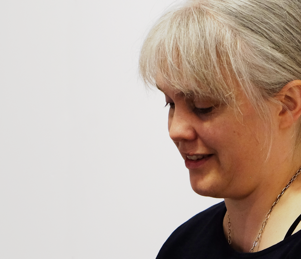 Ein letzter Blick in den Text: Paula Marie Berdrow (7.7.2026, Foto: Henning Klare)