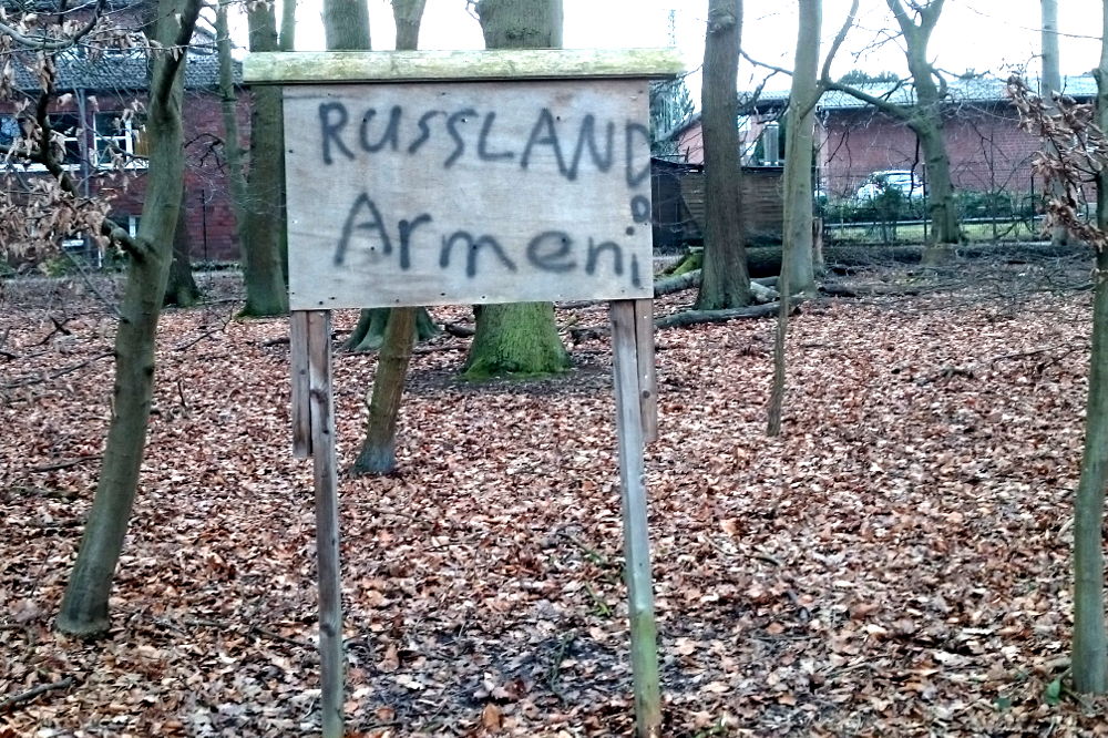 Russland Armeni - das Schild am Hiltruper Kanal gibt Rätsel auf (23.1.2018; Foto: Klare)