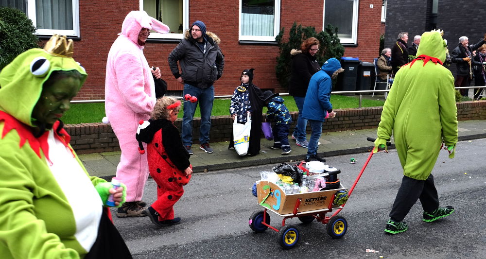 Festwagen mit Bio-Antrieb (3.2.2018; Foto: Klare)