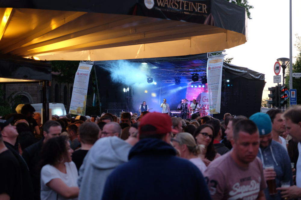 Bier und Party-Musik (5.5.2018; Foto: Klare)